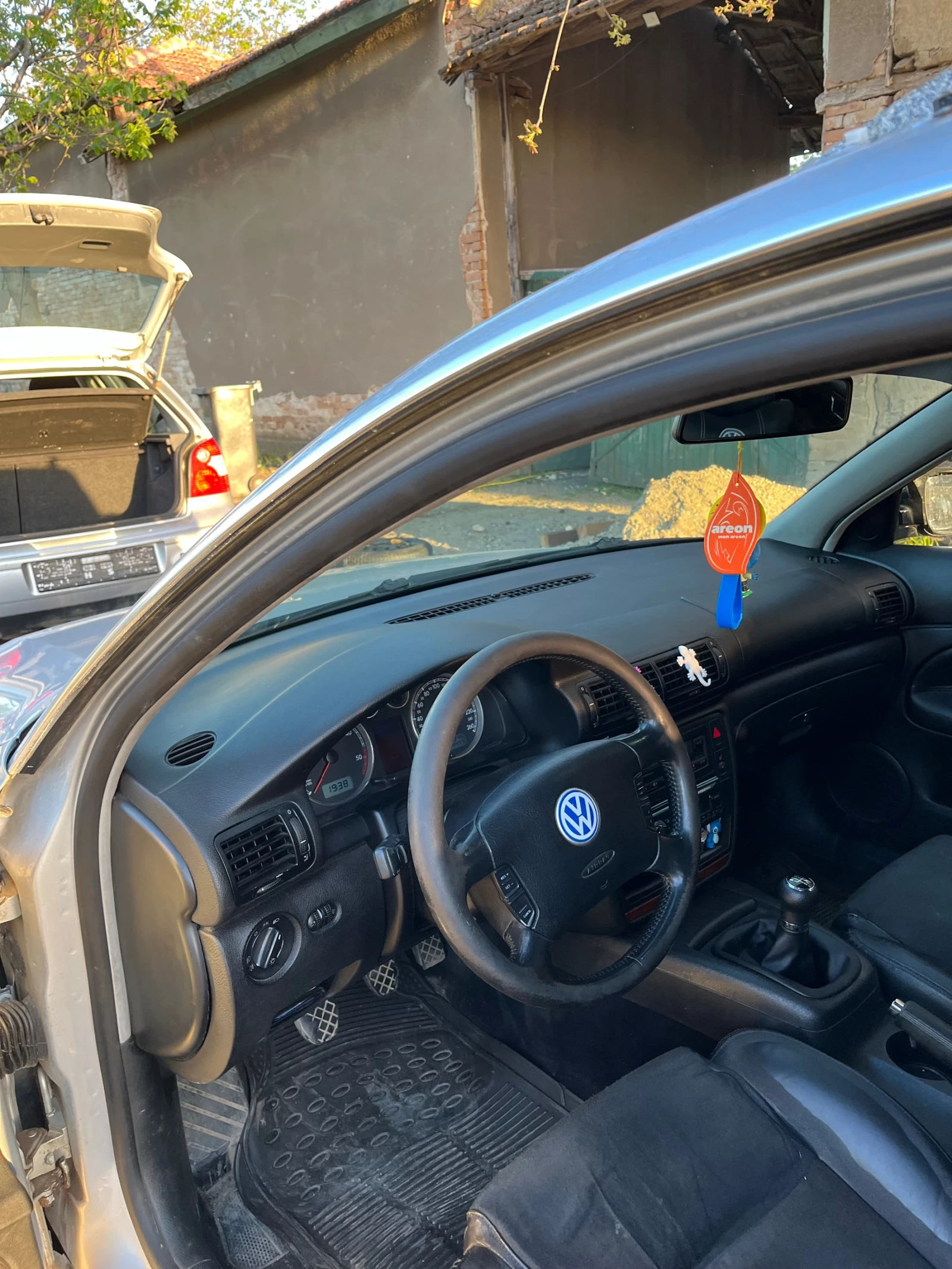 VW Passat, снимка 7 - Автомобили и джипове - 54370384
