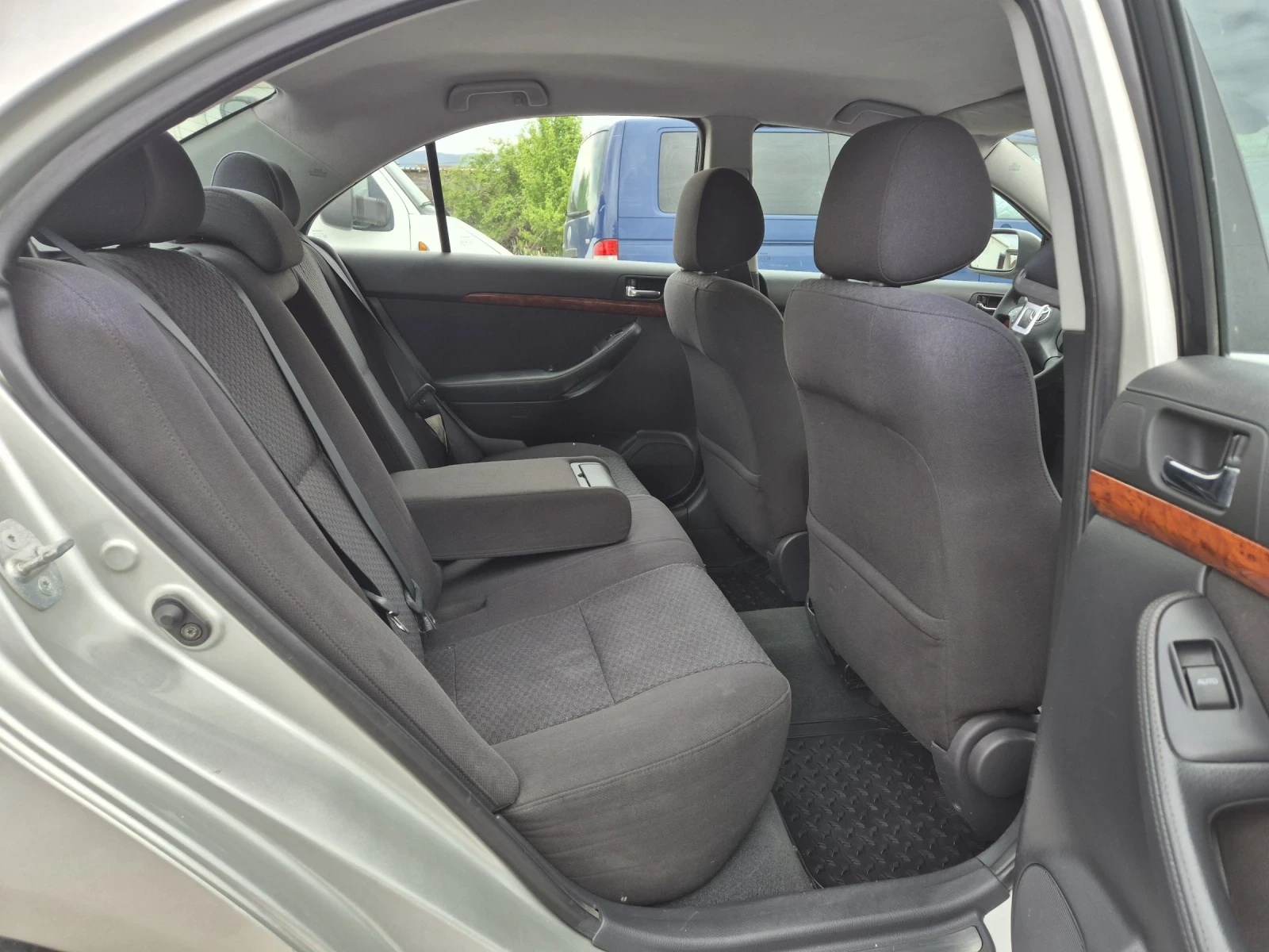Toyota Corolla 2.0i | Mobile.bg � ����������� 10