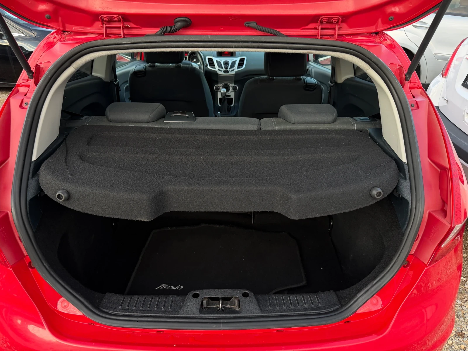 Ford Fiesta 1.4TDCI-70к.с./ Парктроник/ Климатроник/ EURO5A, снимка 9 - Автомобили и джипове - 54582027