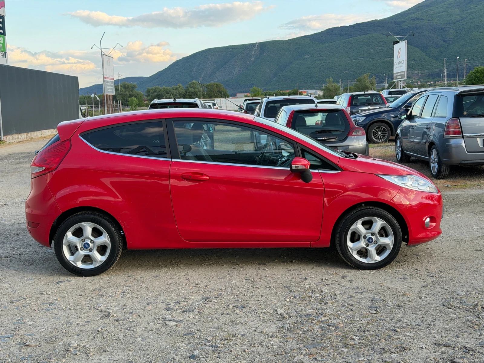 Ford Fiesta 1.4TDCI-70к.с./ Парктроник/ Климатроник/ EURO5A, снимка 4 - Автомобили и джипове - 54582027