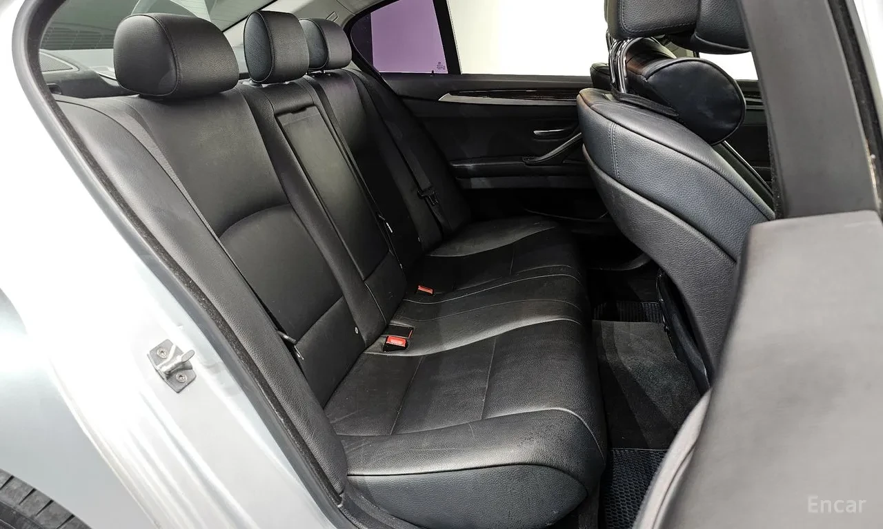 BMW 520, снимка 11 - Автомобили и джипове - 54650527