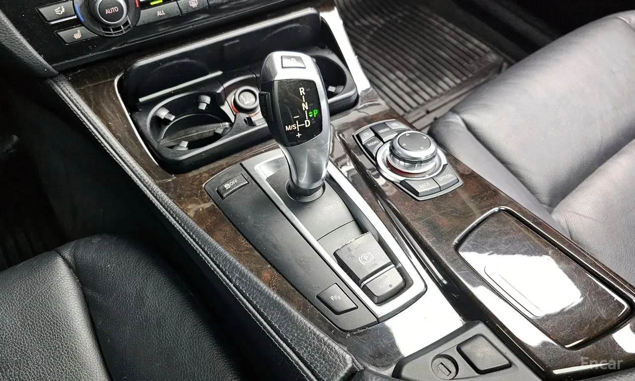 BMW 520, снимка 9 - Автомобили и джипове - 54650527