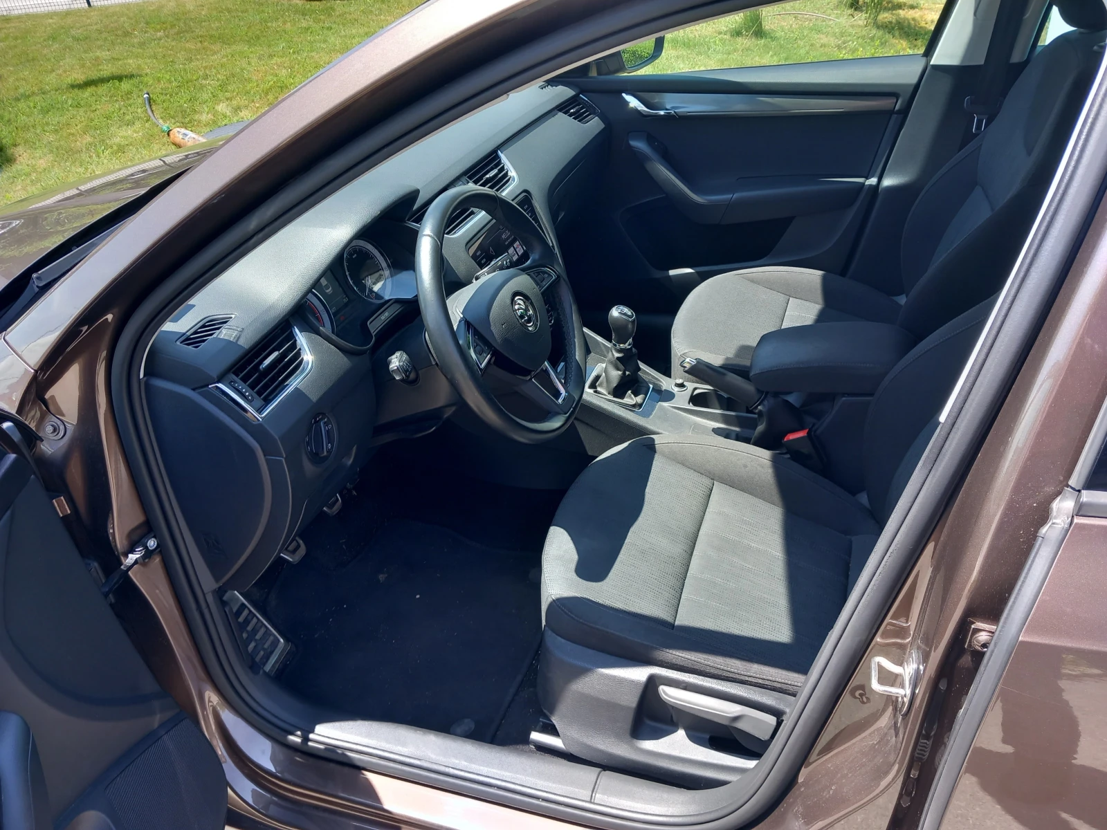 Skoda Octavia 1.5TSI / 6MT VISION, снимка 6 - Автомобили и джипове - 54763385