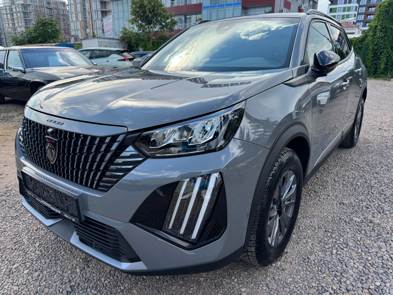 Peugeot 2008 1.2 PT Allure Premium, снимка 2 - Автомобили и джипове - 55325698