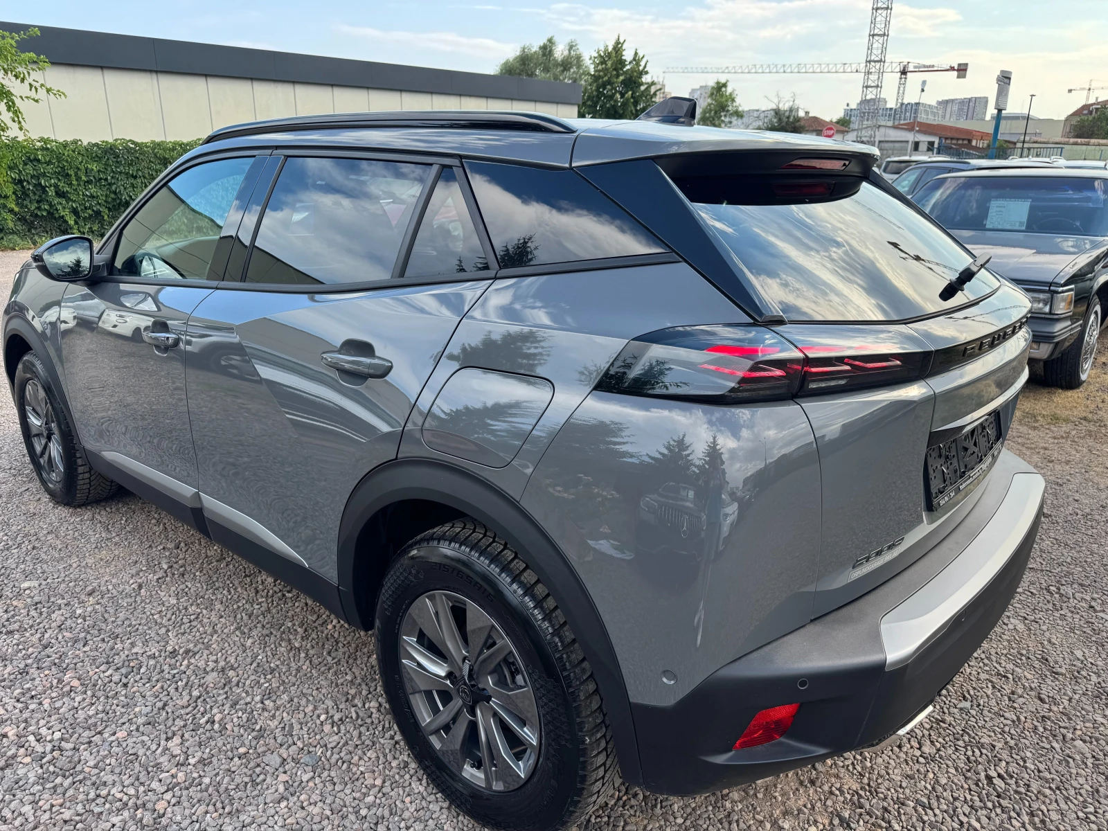 Peugeot 2008 1.2 PT Allure Premium, снимка 4 - Автомобили и джипове - 55325698