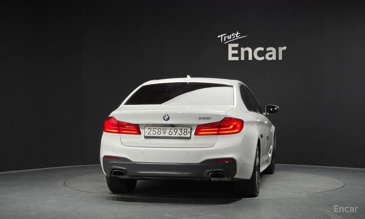 BMW 530 ПОДГРЕВИ * ПАНО * HEAD-UP * АВТОКРЕДИТ , снимка 5 - Автомобили и джипове - 55363905