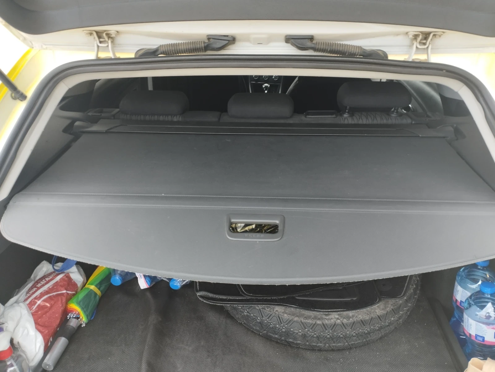 Seat Leon, снимка 13 - Автомобили и джипове - 55601372