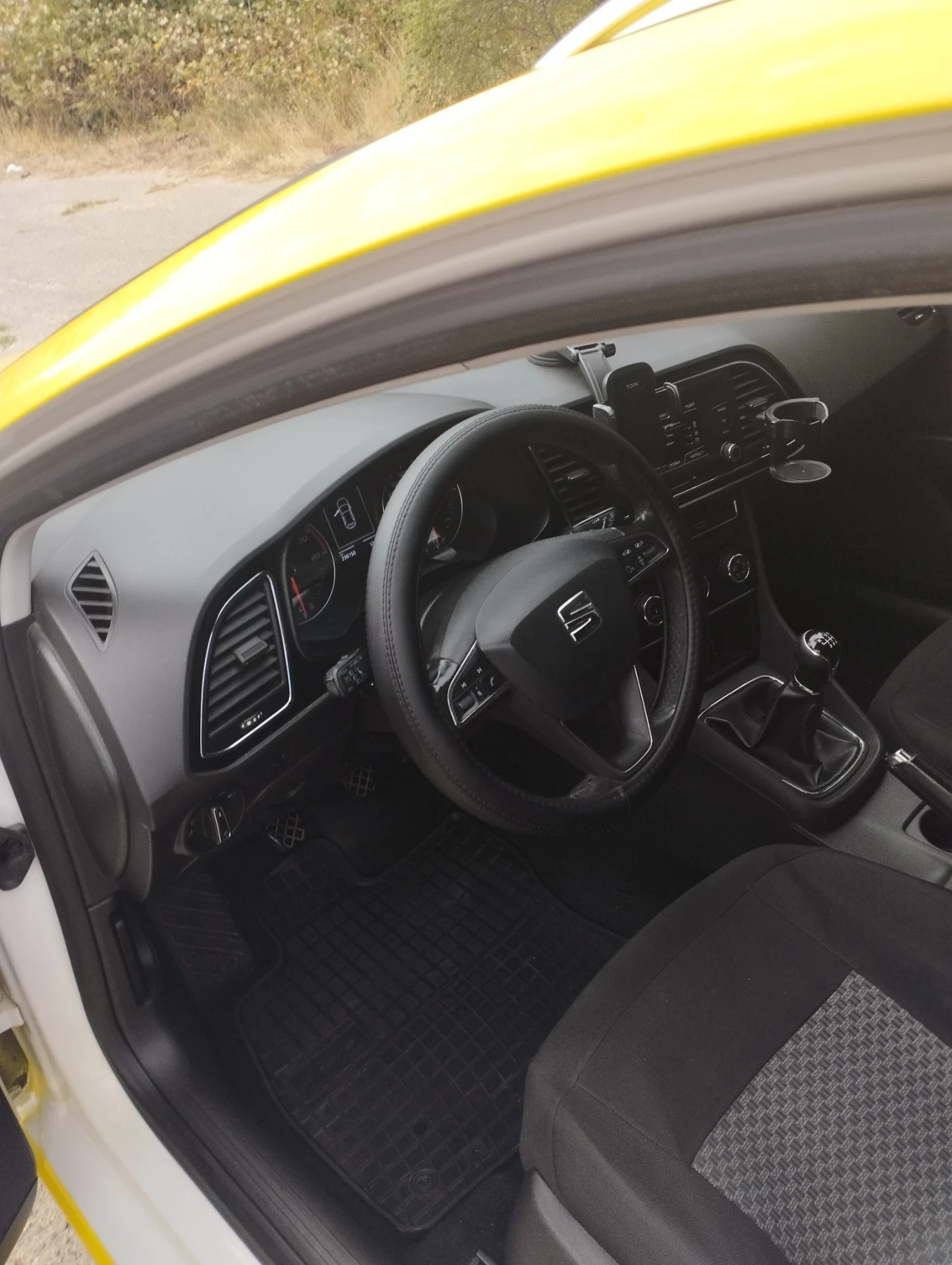 Seat Leon, снимка 11 - Автомобили и джипове - 55601372