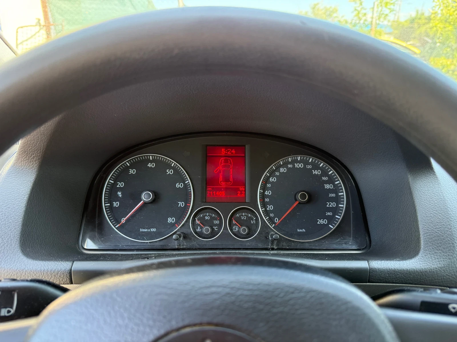 VW Touran, снимка 11 - Автомобили и джипове - 55703166