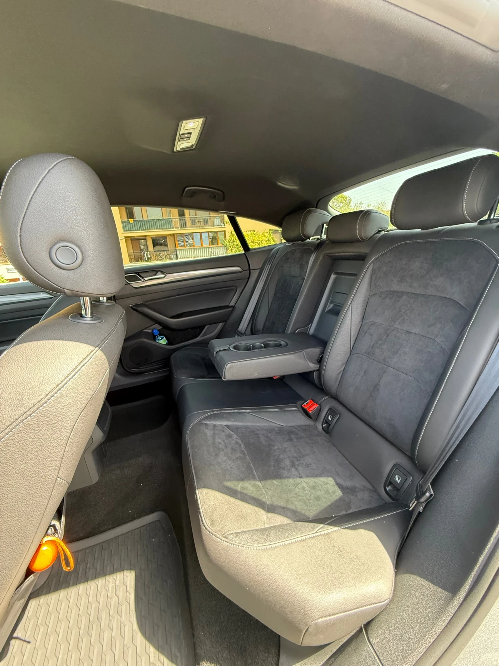 VW Arteon R-Line 2.0 TSI 190 к.с, снимка 9 - Автомобили и джипове - 55876061