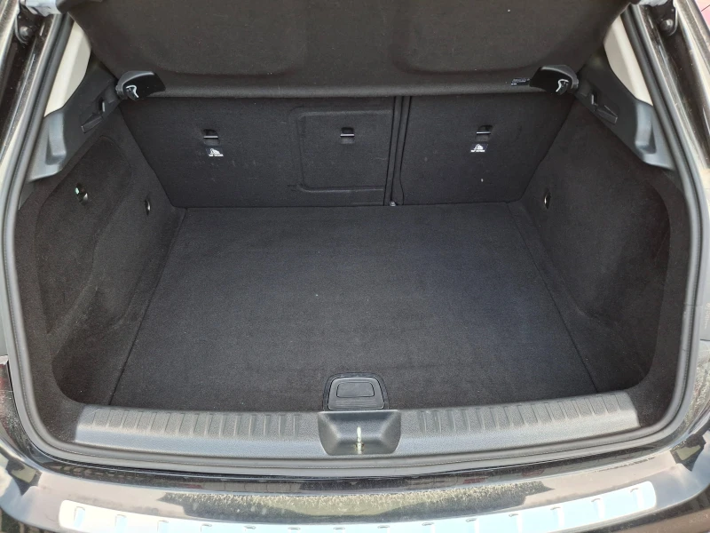 Mercedes-Benz GLA 220 4 MATIC, КОЖА, NAVI, PANORAMA, LED, снимка 16 - Автомобили и джипове - 48679519