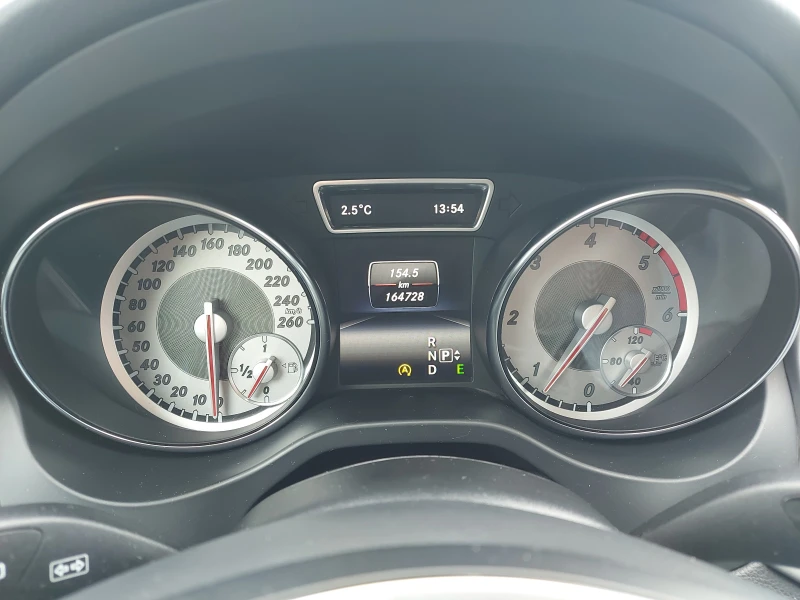 Mercedes-Benz GLA 220 4 MATIC, КОЖА, NAVI, PANORAMA, LED, снимка 12 - Автомобили и джипове - 48679519