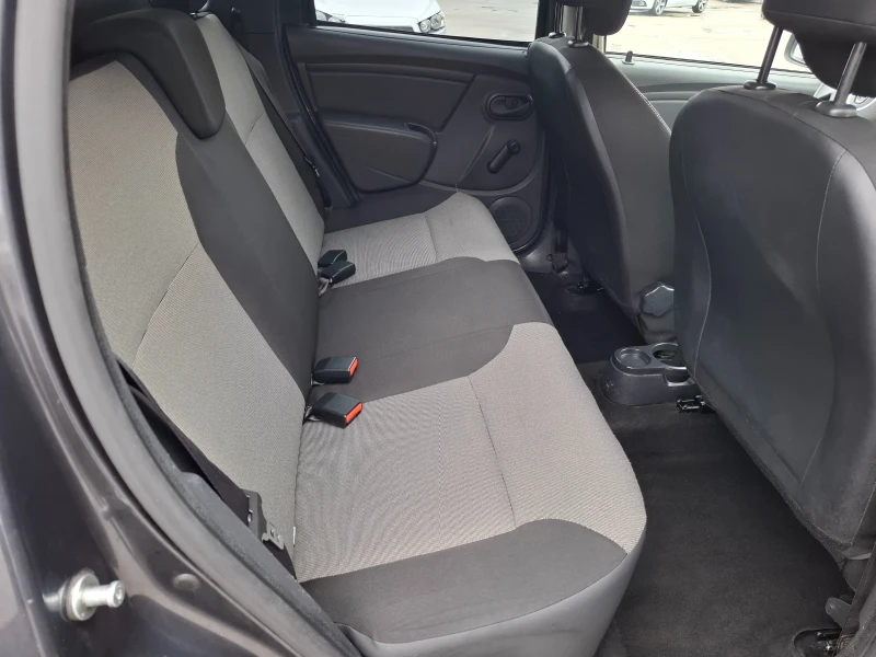Dacia Duster 1.5 DCI FACILIFT, снимка 8 - Автомобили и джипове - 52581415