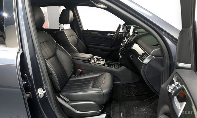 Mercedes-Benz GLE 350, снимка 11 - Автомобили и джипове - 53356131