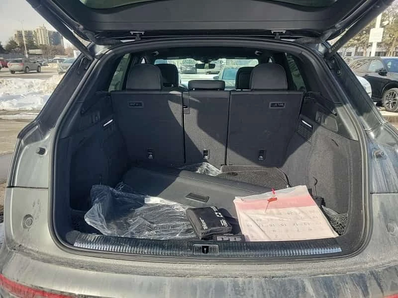 Audi Q5 * PROGRESSIV * CARFAX * S-LINE * PANO * DIGITAL, снимка 16 - Автомобили и джипове - 53605960