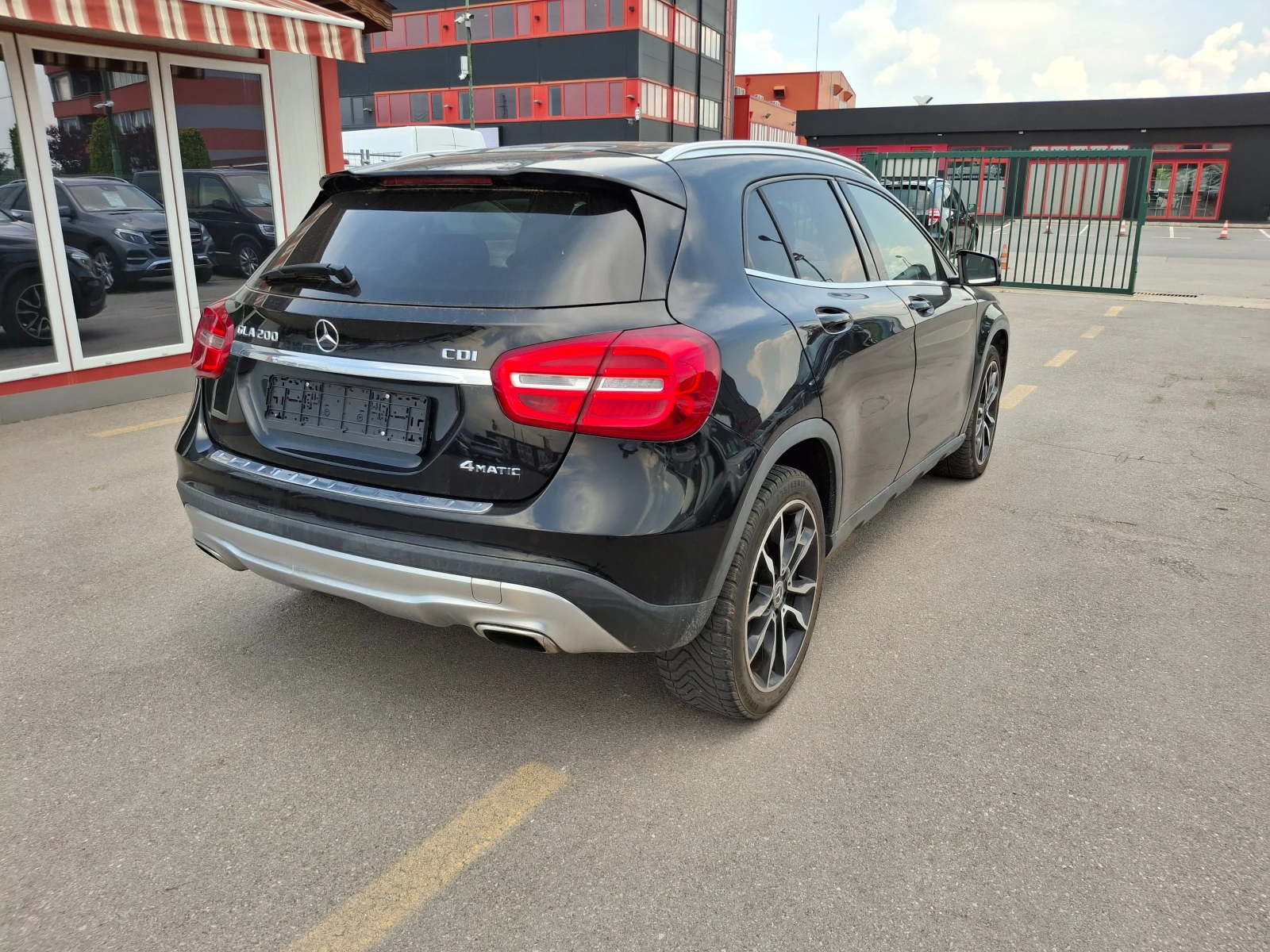 Mercedes-Benz GLA 220 4 MATIC, КОЖА, NAVI, PANORAMA, LED - изображение 5