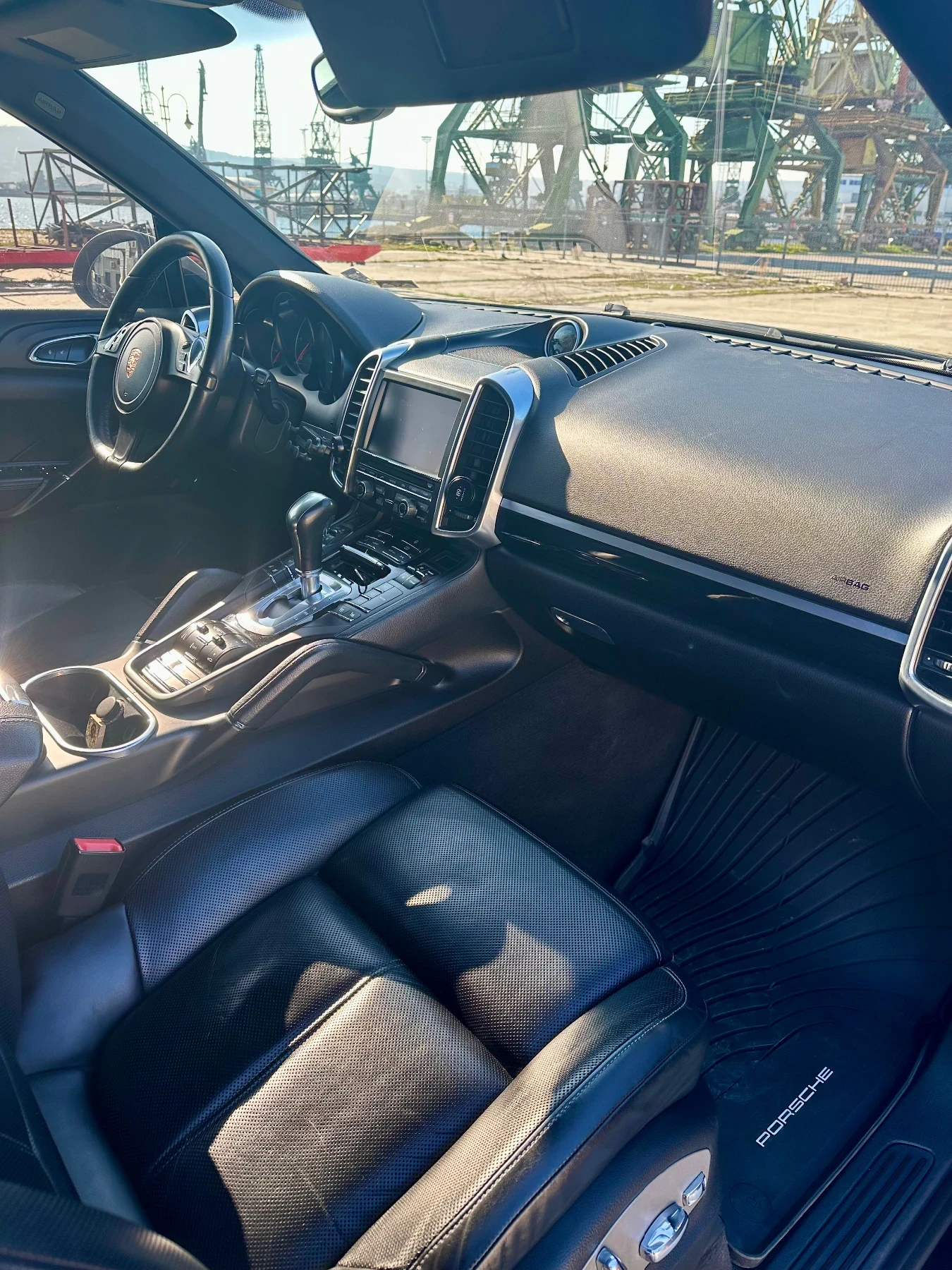 Porsche Cayenne 3.0 GTS, снимка 15 - Автомобили и джипове - 53849965