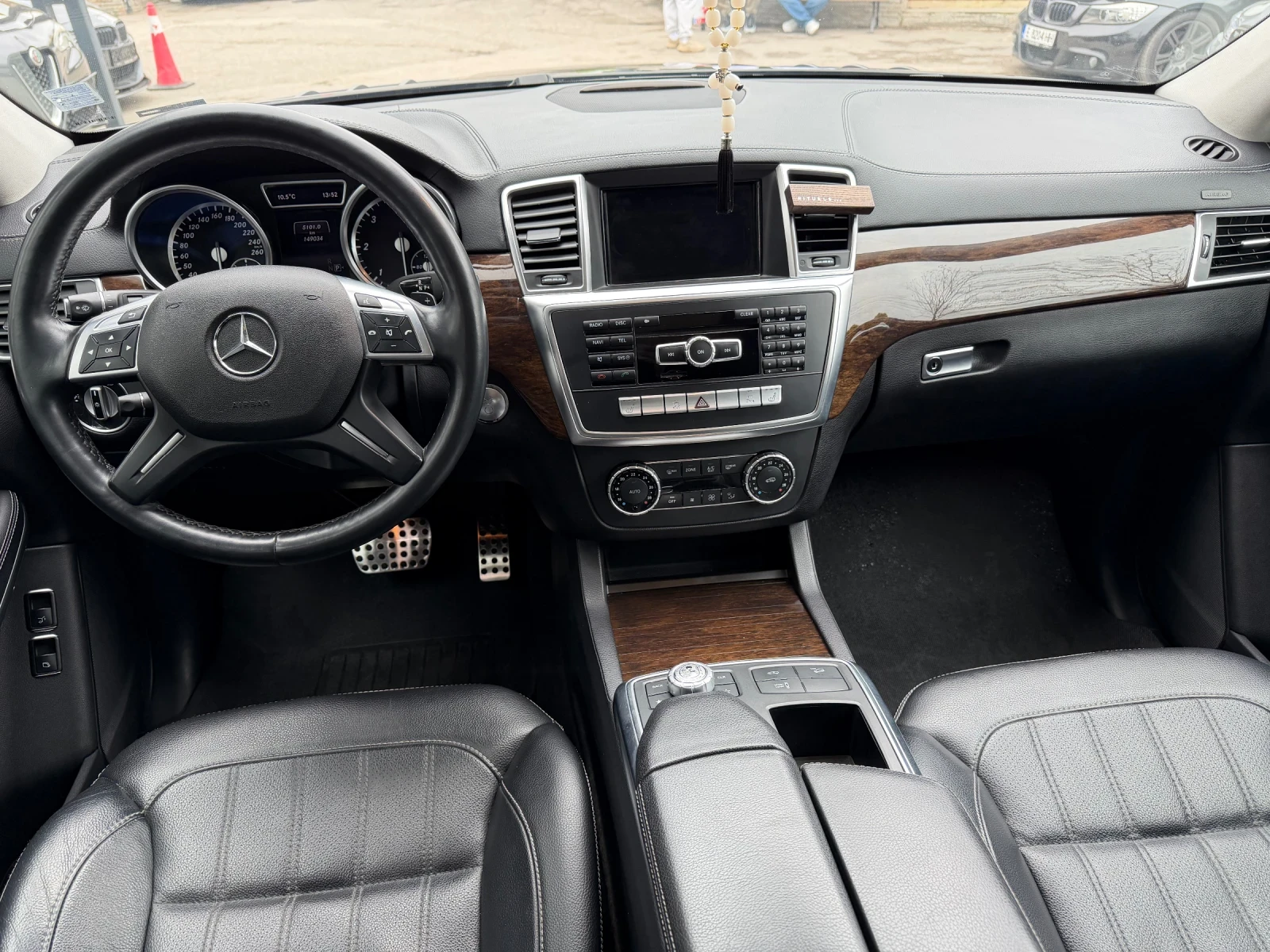 Mercedes-Benz GL 350 AMG-pack, снимка 10 - Автомобили и джипове - 54035179