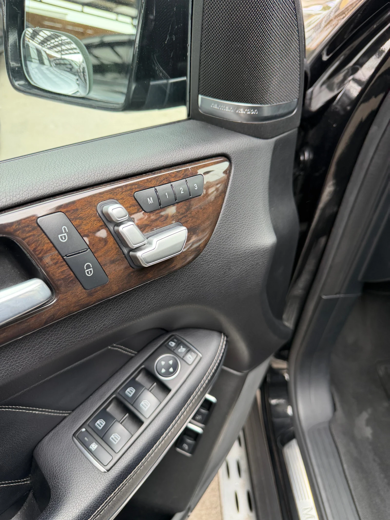 Mercedes-Benz GL 350 AMG-pack, снимка 16 - Автомобили и джипове - 54035179