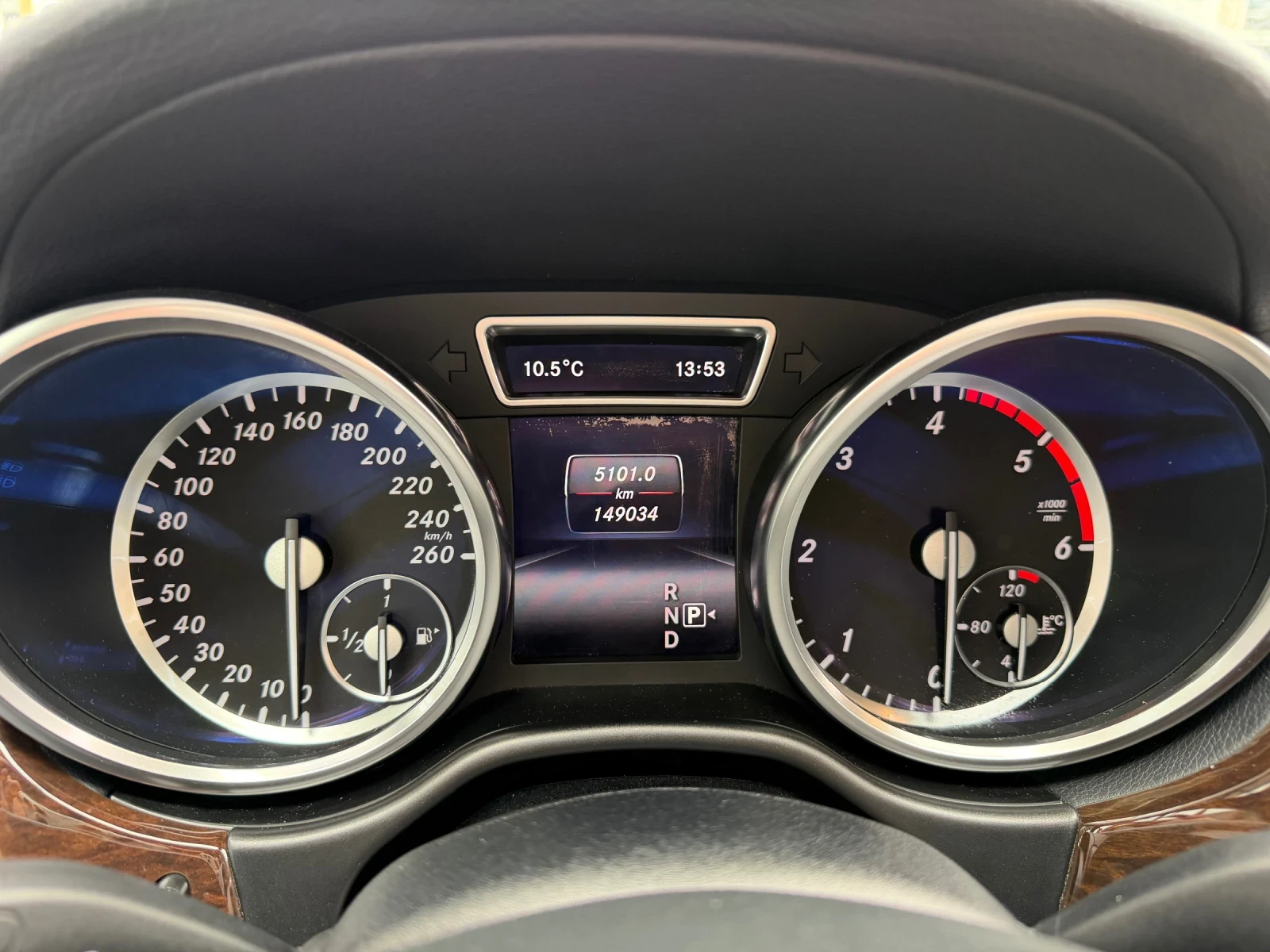 Mercedes-Benz GL 350 AMG-pack, снимка 17 - Автомобили и джипове - 54035179