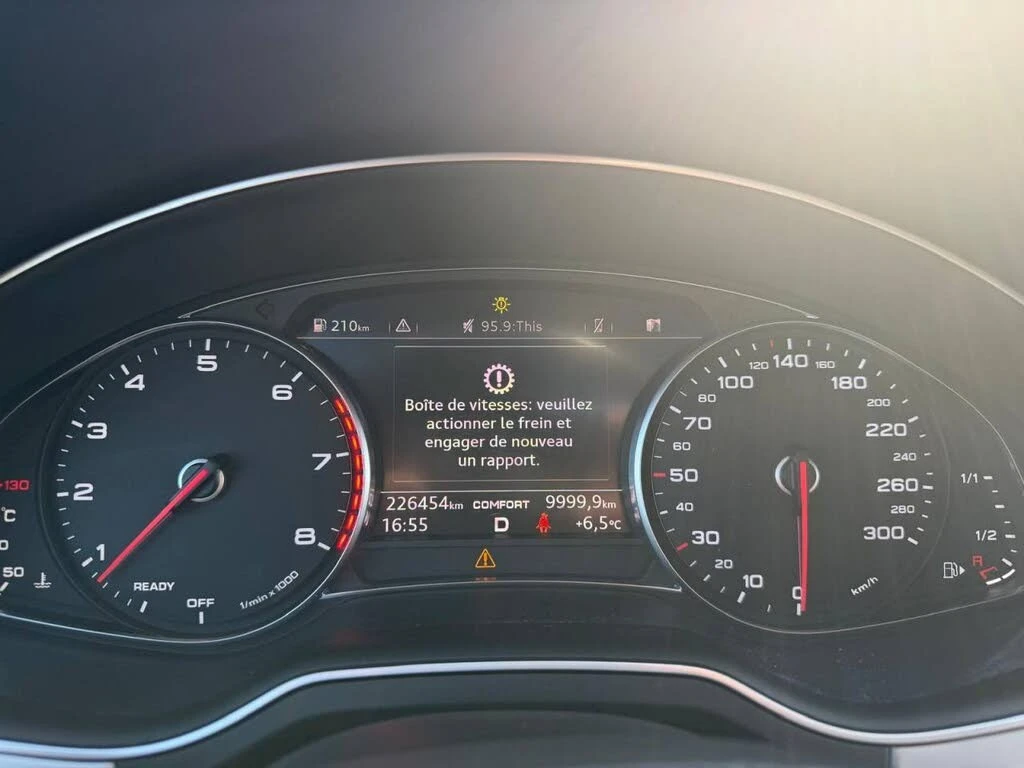 Audi Q7 ПАНОРАМА * HeadUp *  AвтоКредит * (ЦЕНА ДО БГ), снимка 7 - Автомобили и джипове - 54428708