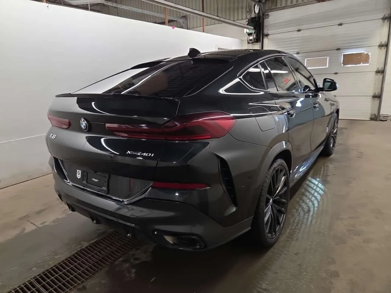 BMW X6 XDRIVE40I/ЛАЗЕРИ/360/ХАРМАН/ПАНО/МАСАЖ/ФИНАНСИРАНЕ, снимка 3 - Автомобили и джипове - 54684152