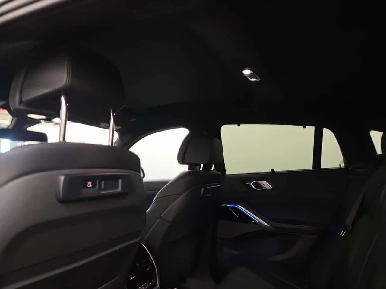 BMW X6 XDRIVE40I/ЛАЗЕРИ/360/ХАРМАН/ПАНО/МАСАЖ/ФИНАНСИРАНЕ, снимка 13 - Автомобили и джипове - 54684152