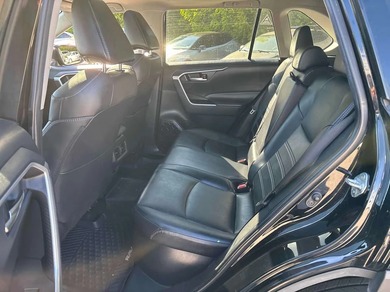 Toyota Rav4 * Hybrid XLE * ПОДГРЕВИ * NAVI * ПРЕДСТАВИТЕЛСТВО, снимка 11 - Автомобили и джипове - 54760063