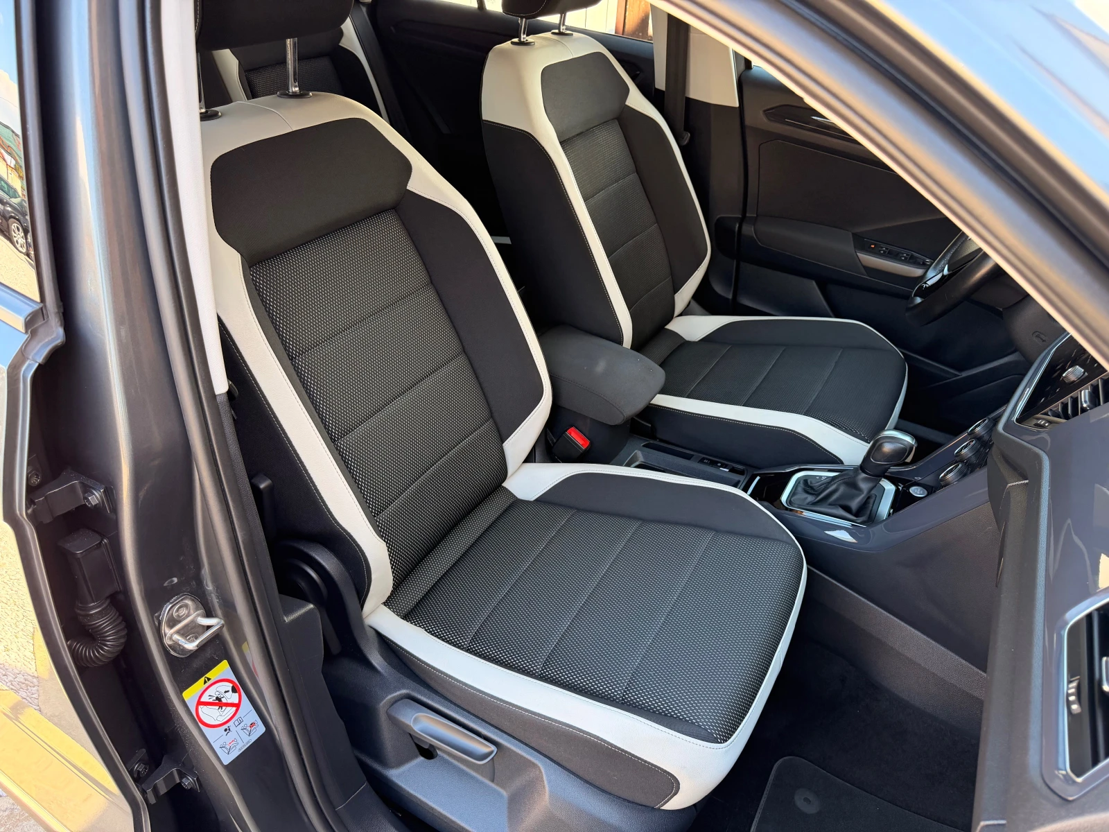VW T-Roc 2.0TDI* AUT* R-LINE 150ks * KAMERA* DISTRONIK* LIZ | Mobile.bg � ����������� 9