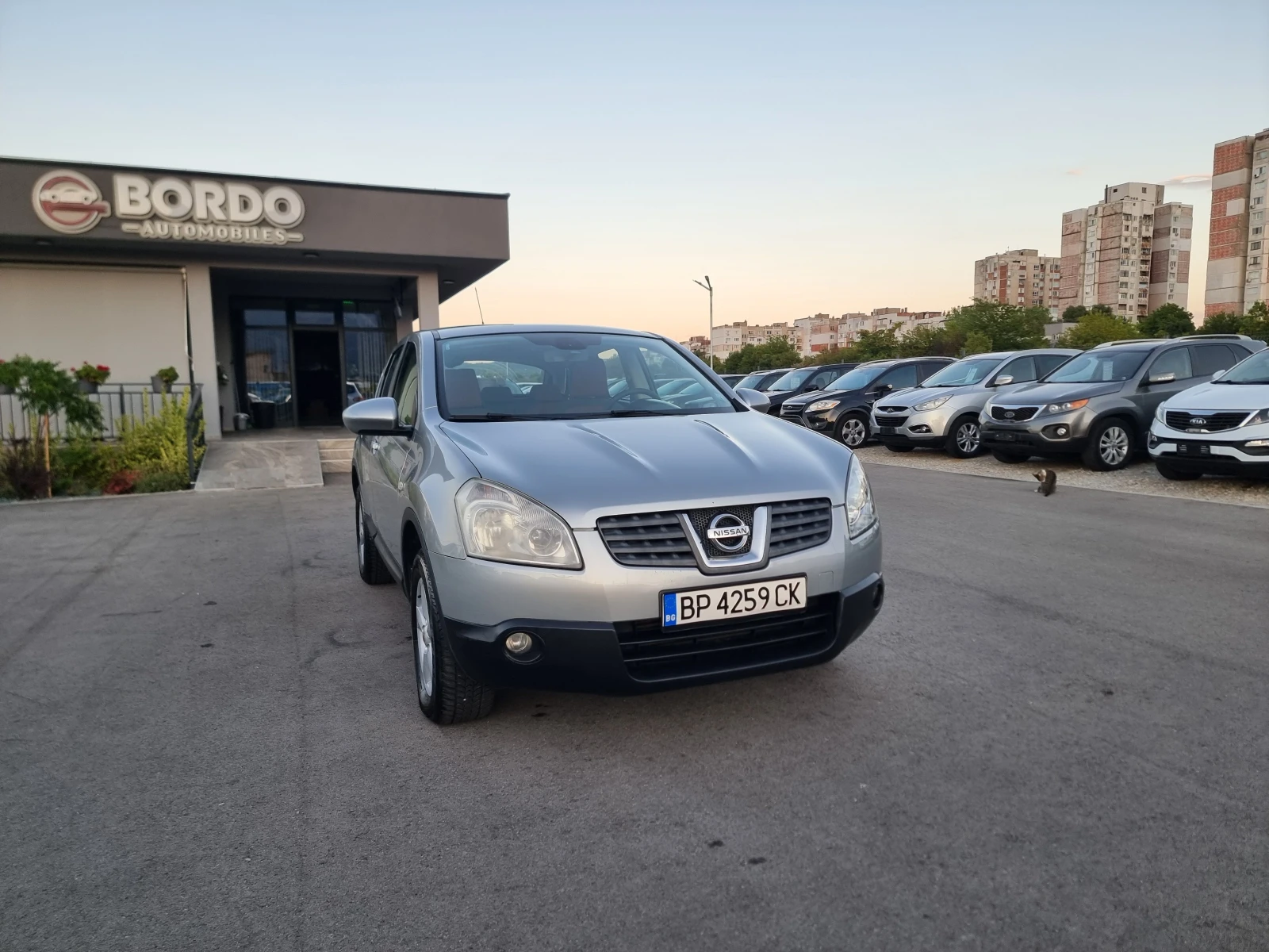 Nissan Qashqai 1.5DCI, снимка 9 - Автомобили и джипове - 55947499