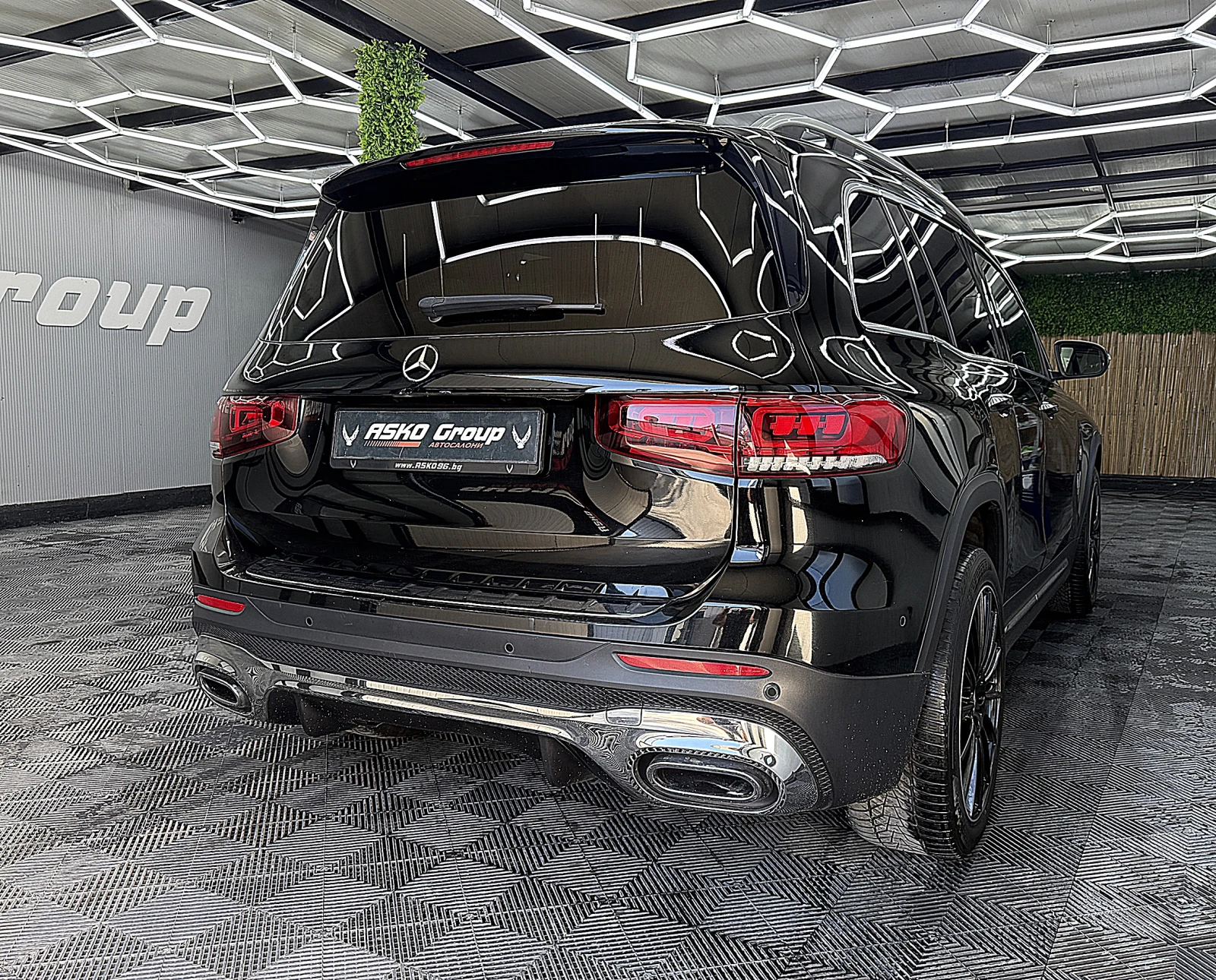 Mercedes-Benz GLB 200 AMG-line/PANORAMA/7-Mesta/ГЕРМАНИЯ СОБСТВЕН ЛИЗИНГ, снимка 6 - Автомобили и джипове - 56072608