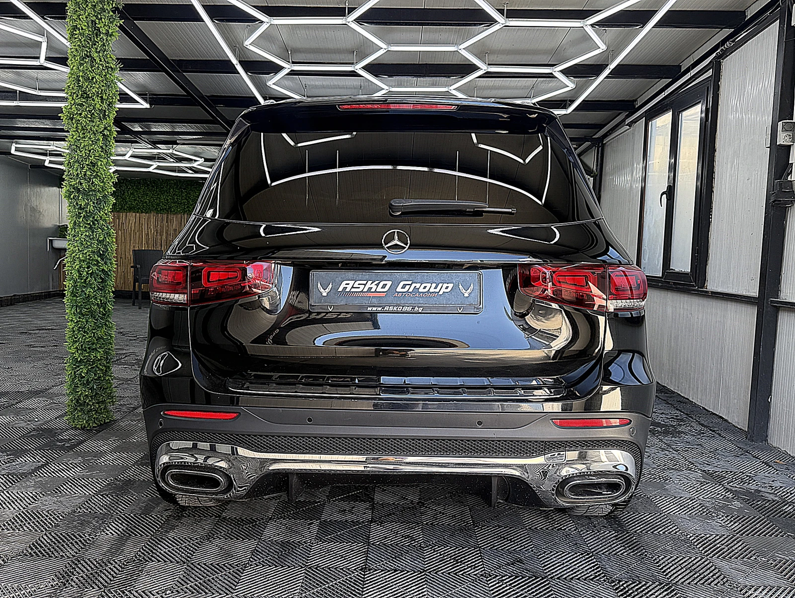 Mercedes-Benz GLB 200 AMG-line/PANORAMA/7-Mesta/ГЕРМАНИЯ СОБСТВЕН ЛИЗИНГ, снимка 5 - Автомобили и джипове - 56072608
