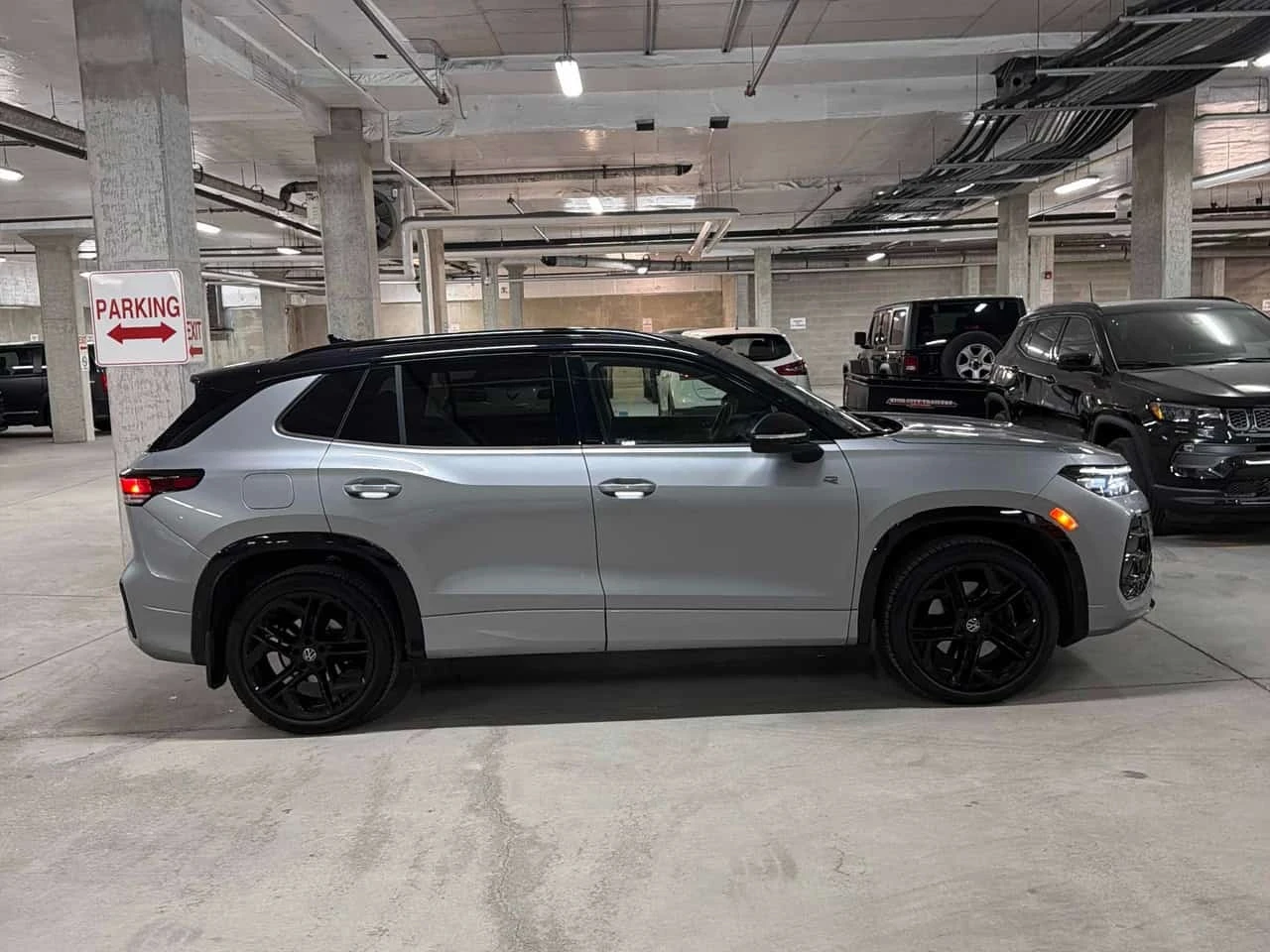 VW Tiguan R Line Black Edition / CARFAX / ����������  | Mobile.bg � ����������� 4