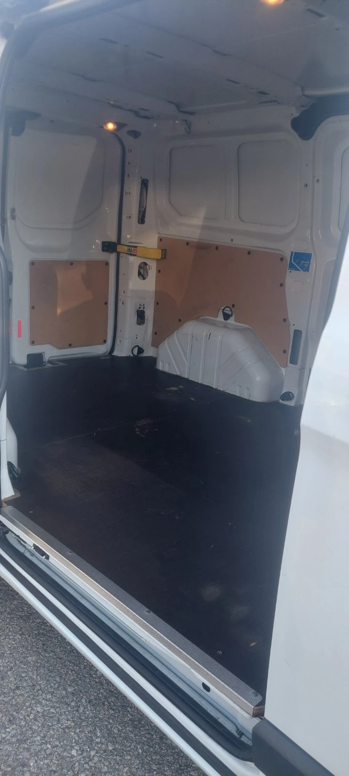Ford Transit Custom 2.0 tdci клима автомат, снимка 6 - Бусове и автобуси - 55710858