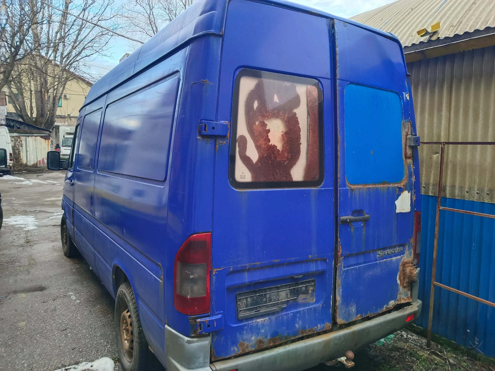 Mercedes-Benz Sprinter 313 2.2 CDI - изображение 6