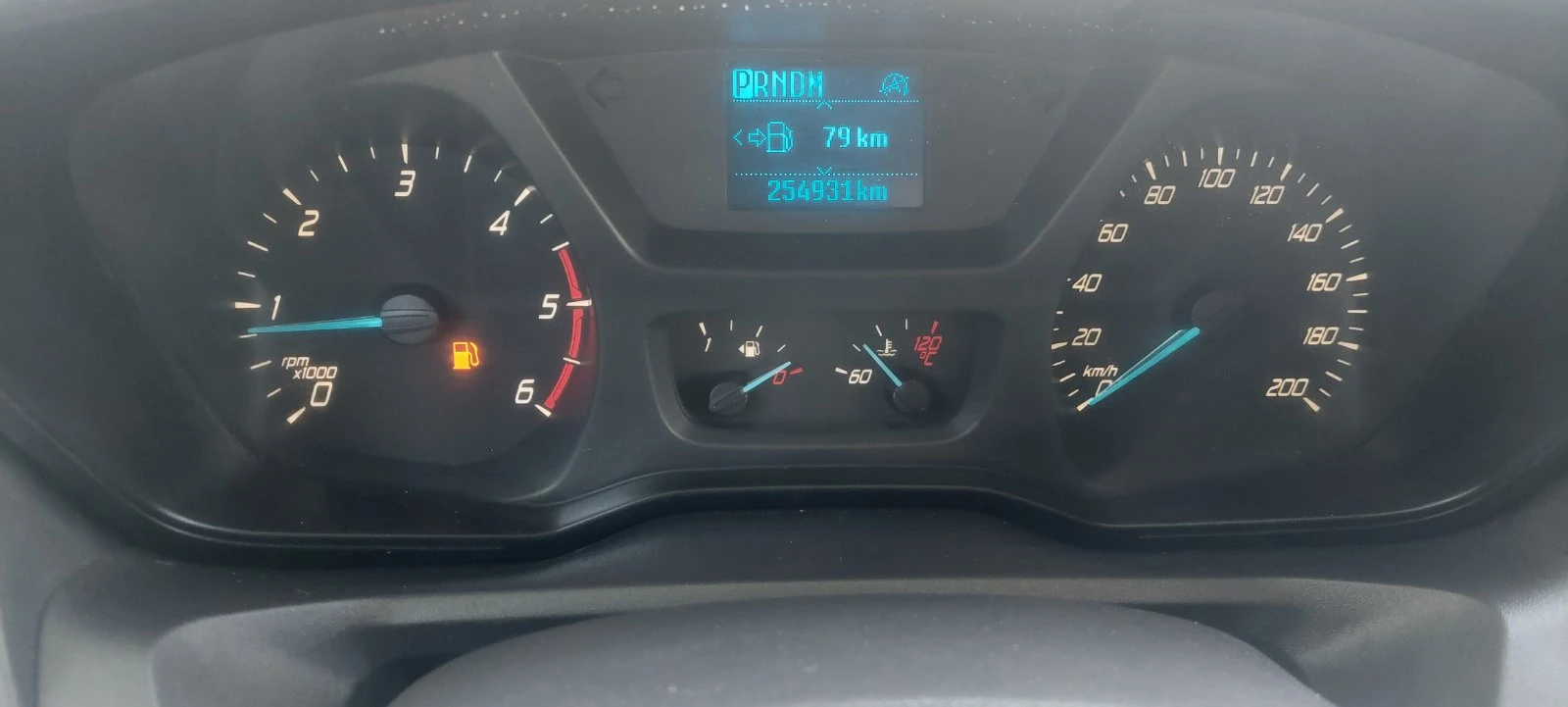 Ford Transit Custom 2.0 tdci клима автомат, снимка 15 - Бусове и автобуси - 55710858
