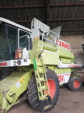 Комбайн Claas Mega 204, снимка 2