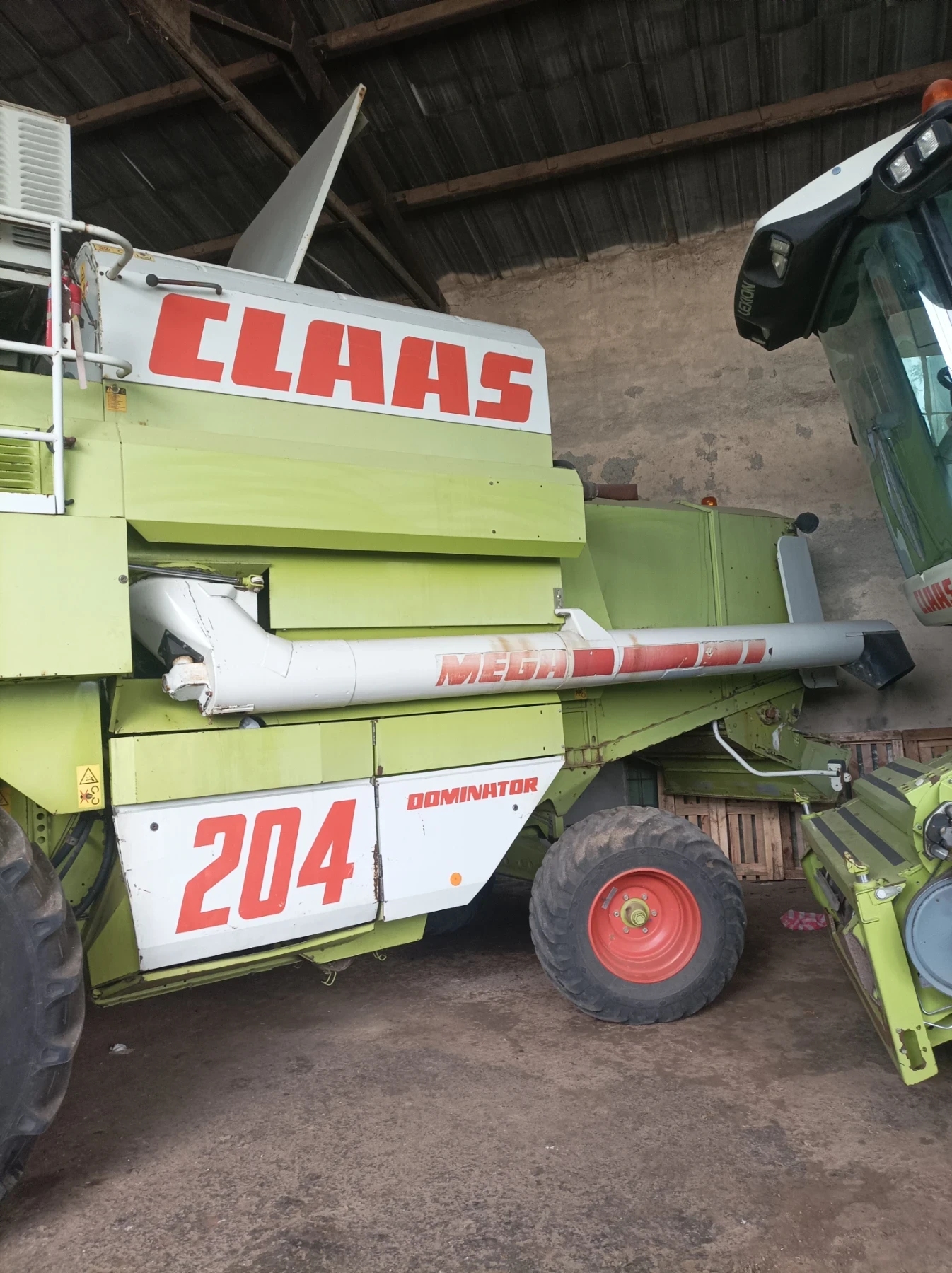 Комбайн Claas Mega 204, снимка 4 - Селскостопанска техника - 54722198