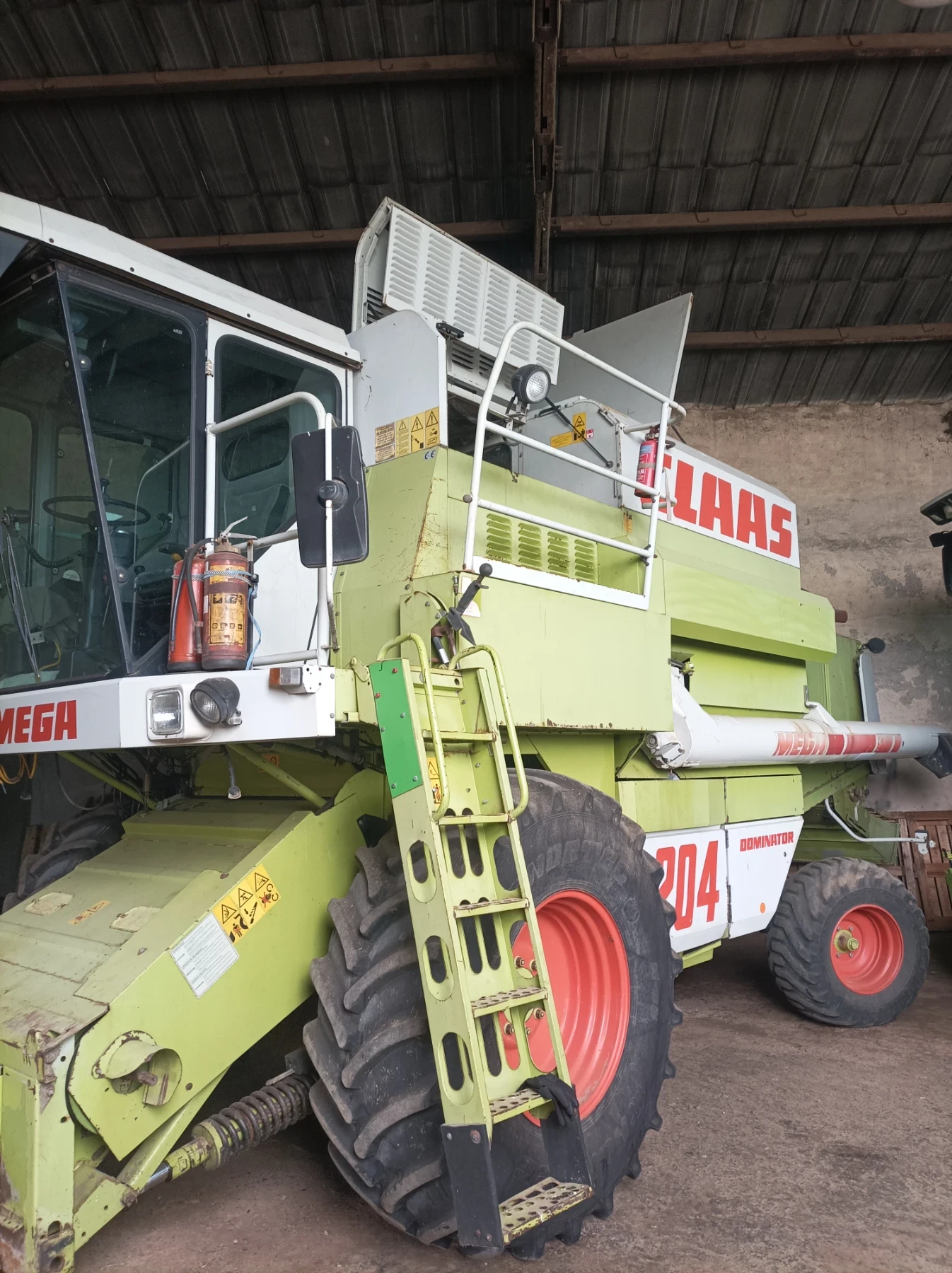 Комбайн Claas Mega 204, снимка 2 - Селскостопанска техника - 54722198