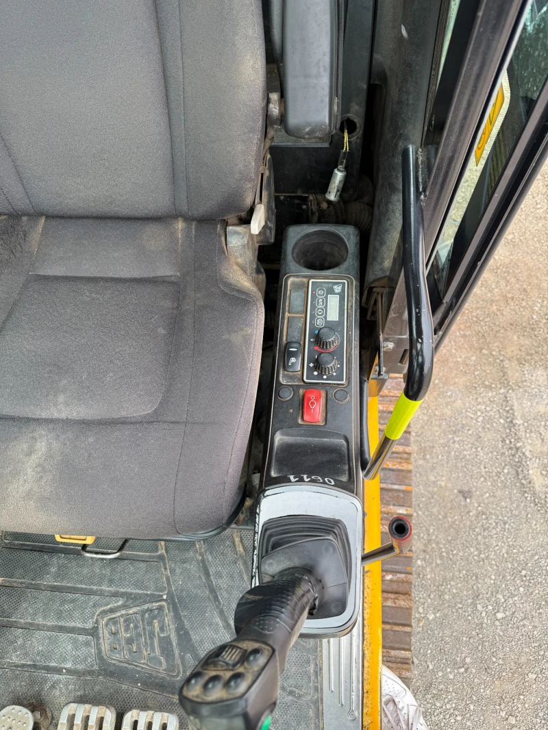 Багер JCB JS130LC, снимка 6 - Индустриална техника - 50018511