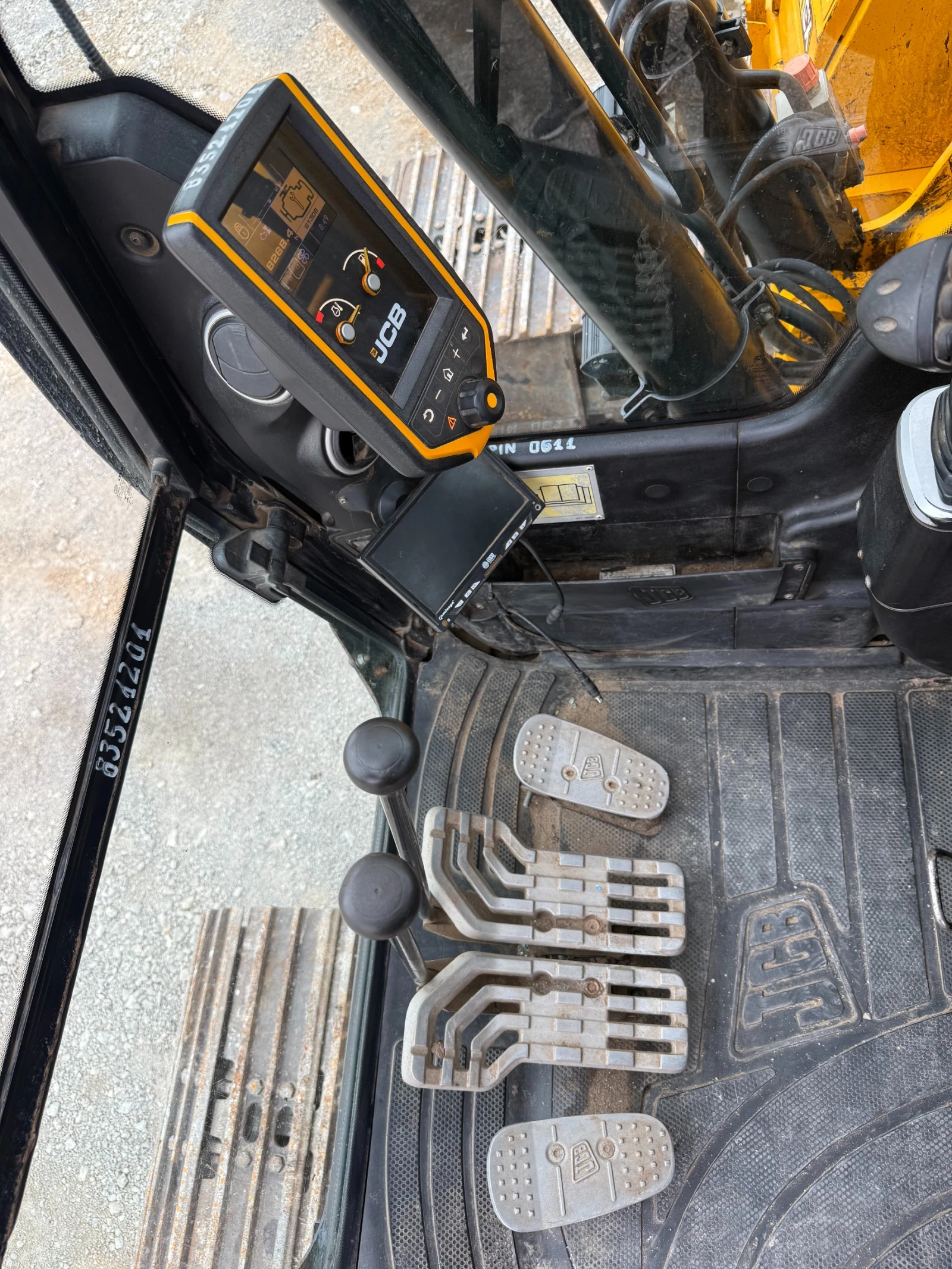 Багер JCB JS130LC - изображение 9