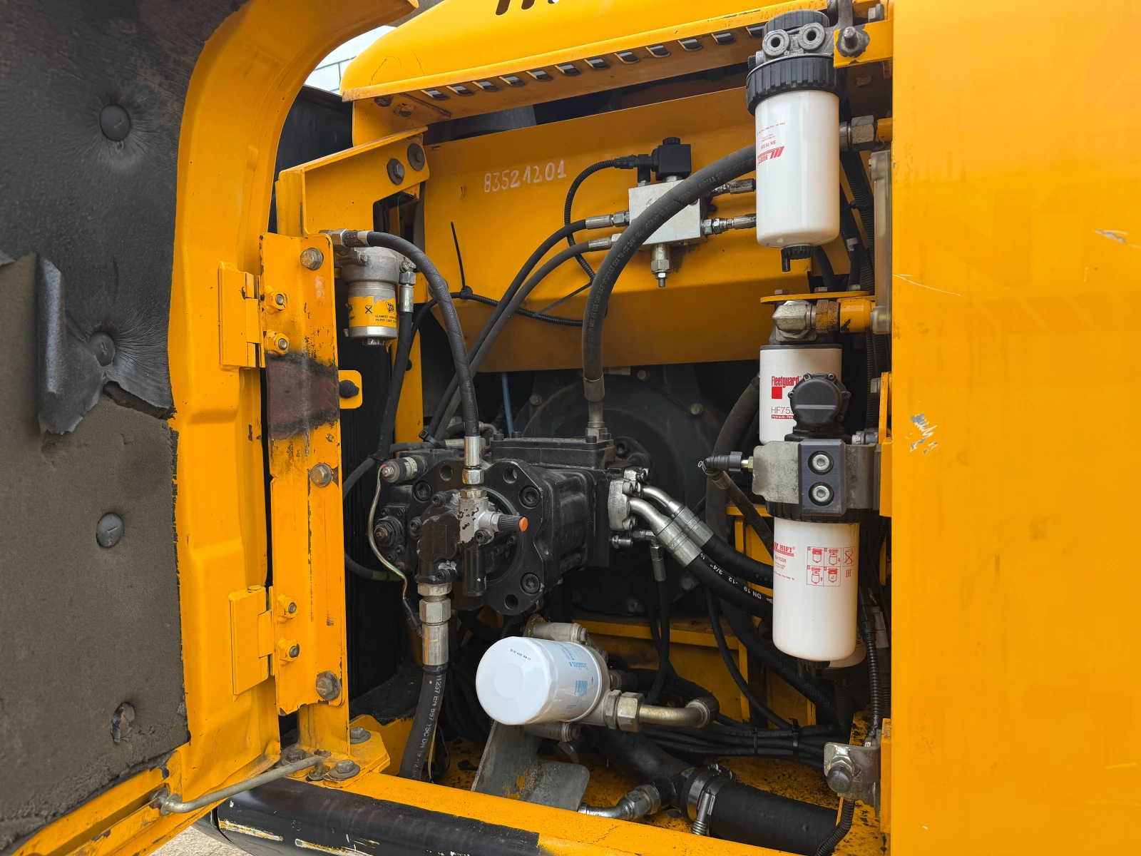 Багер JCB JS130LC - изображение 4