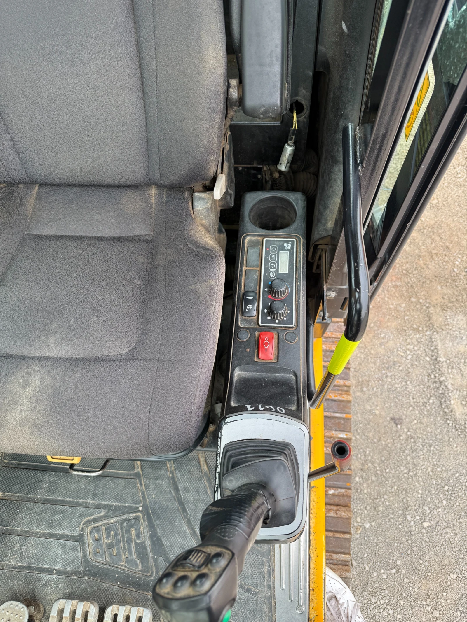 Багер JCB JS130LC - изображение 6