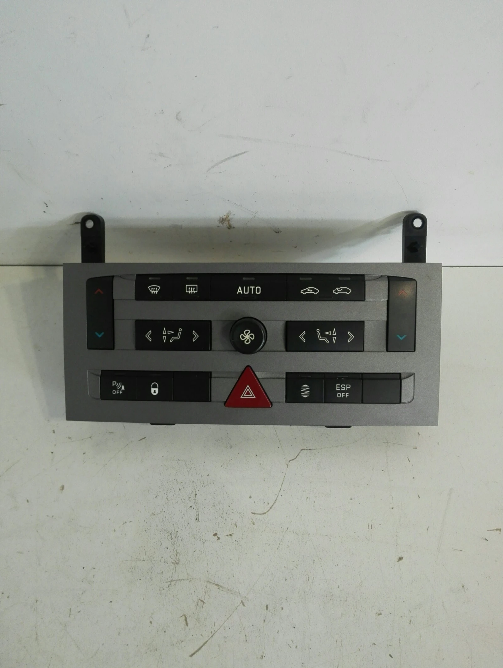    407 3.0 6  | Mobile.bg   1