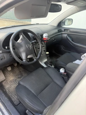 Toyota Avensis Комби, снимка 4