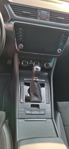 Skoda Superb 2.0 190к.с. DSG7 - 38000 лв. - 27523586 11