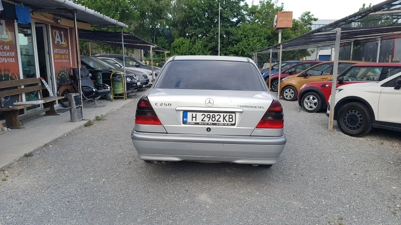 Mercedes-Benz C 250 Turbo Diesel, снимка 4 - Автомобили и джипове - 41370775