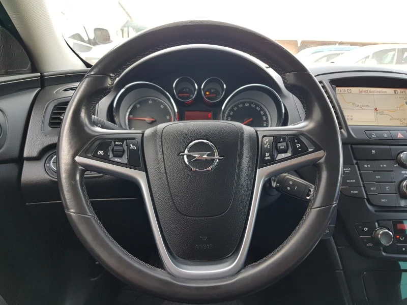 Opel Insignia 2.0 CDTI - 160 к.с. АВТОМАТИК ЛИЗИНГ, снимка 15 - Автомобили и джипове - 42653174