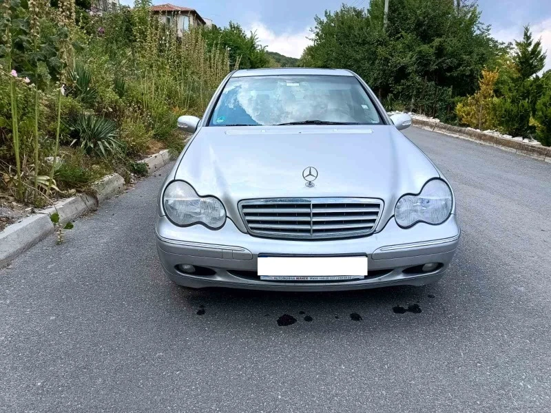 Mercedes-Benz C 220, снимка 1 - Автомобили и джипове - 47080894