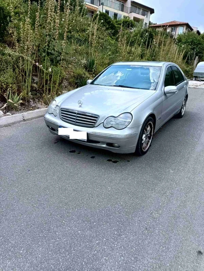 Mercedes-Benz C 220, снимка 2 - Автомобили и джипове - 47080894